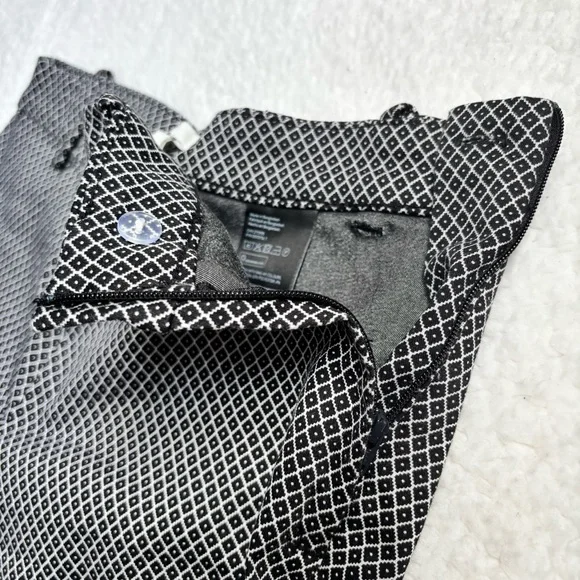 Women’s Geometric Slacks - Picture 4 of 10